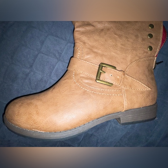 Brand new leather over the knee boots. - Picture 4 of 6